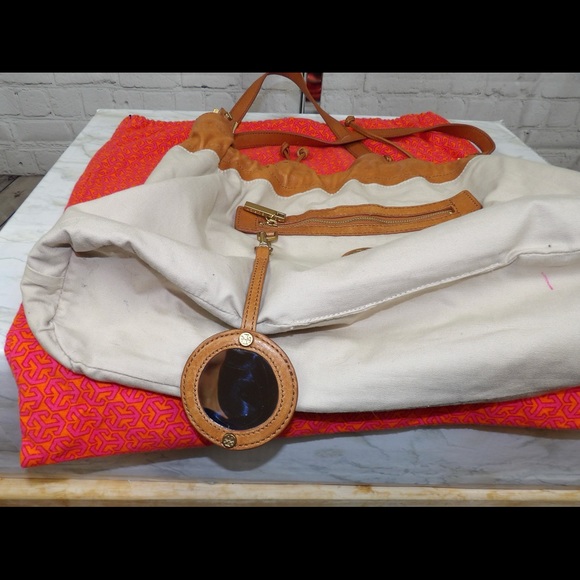 Tory Burch Linden Leather studded drawstring tote - Picture 9 of 12